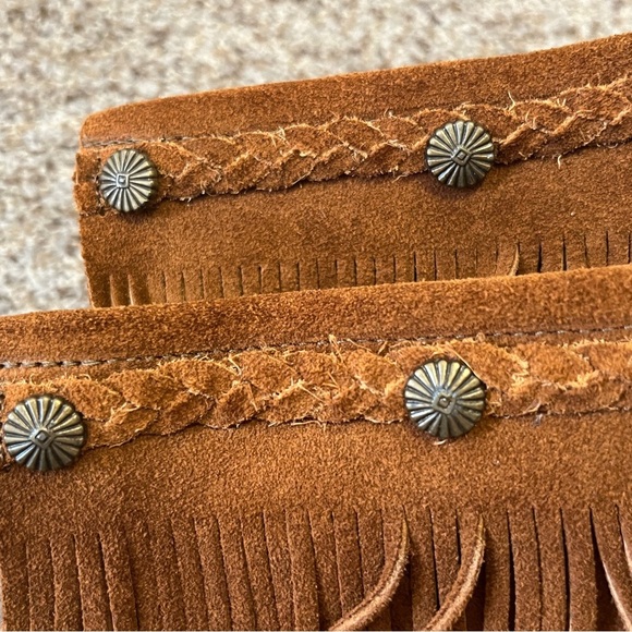 Minnetonka Brown Suede Fringe Booties - Picture 8 of 10